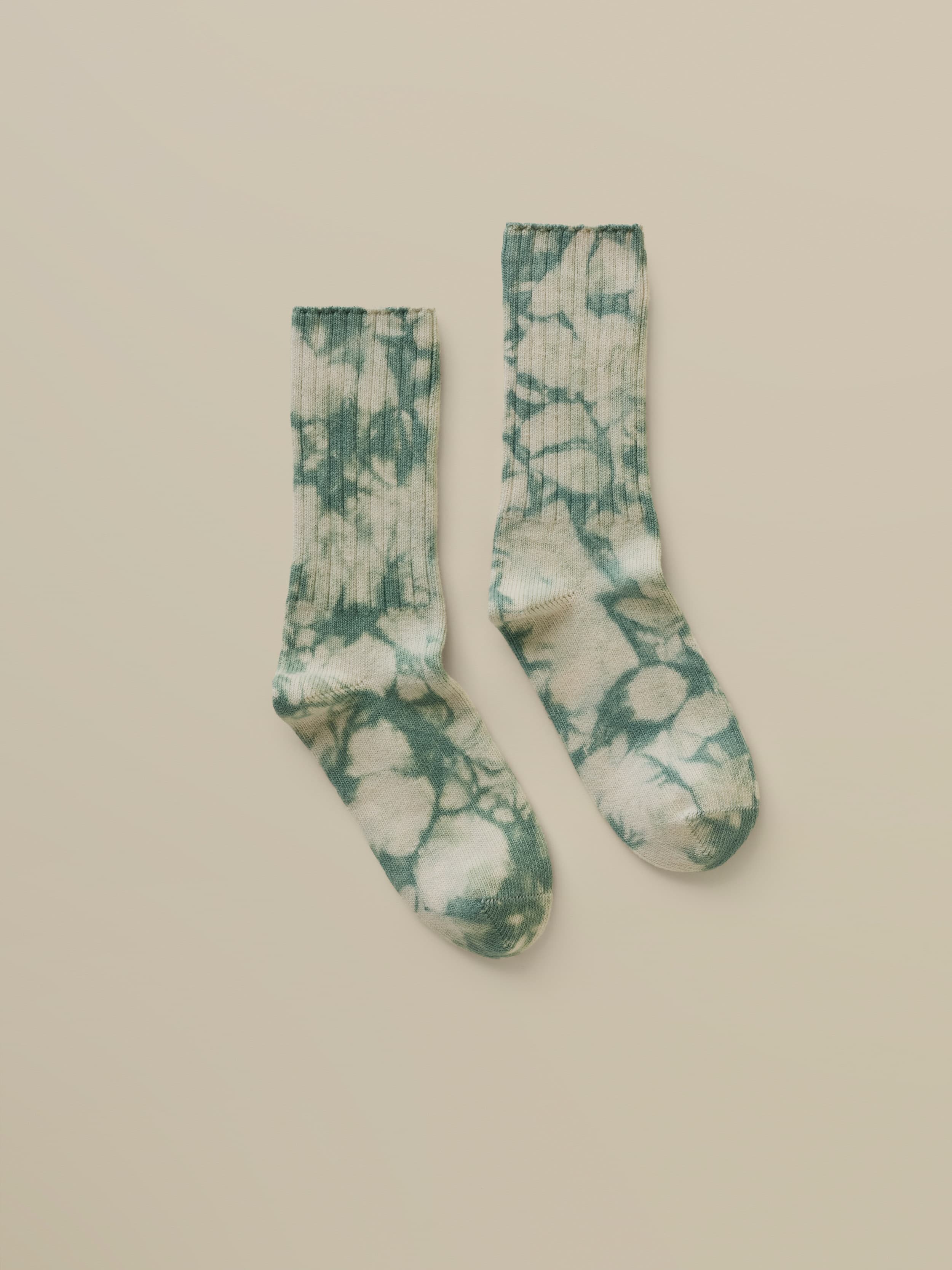 Sunwashed Tie Dye Sock - Green | Faherty Brand