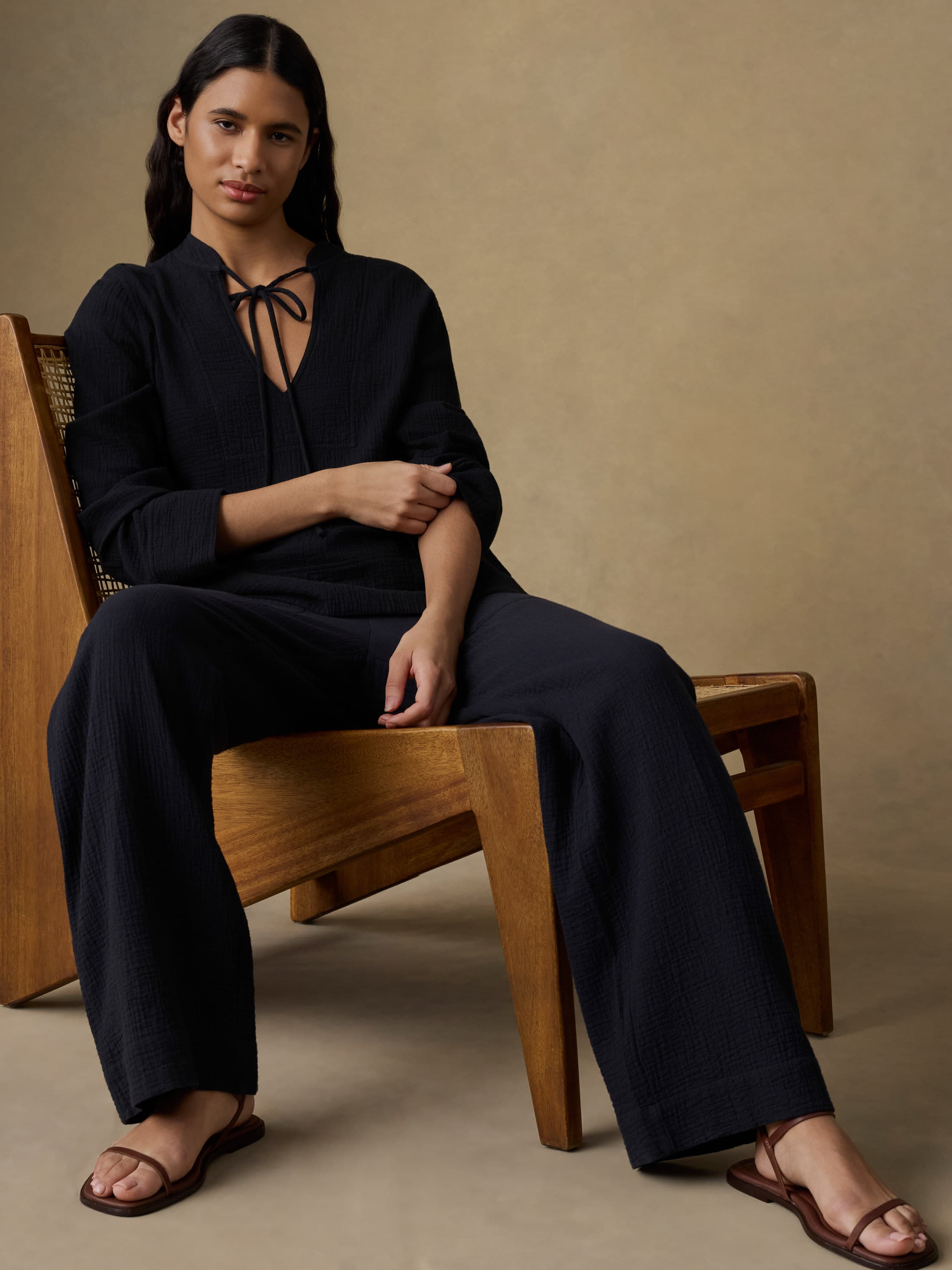 Laidback Gauze Pant - Black | Faherty Brand