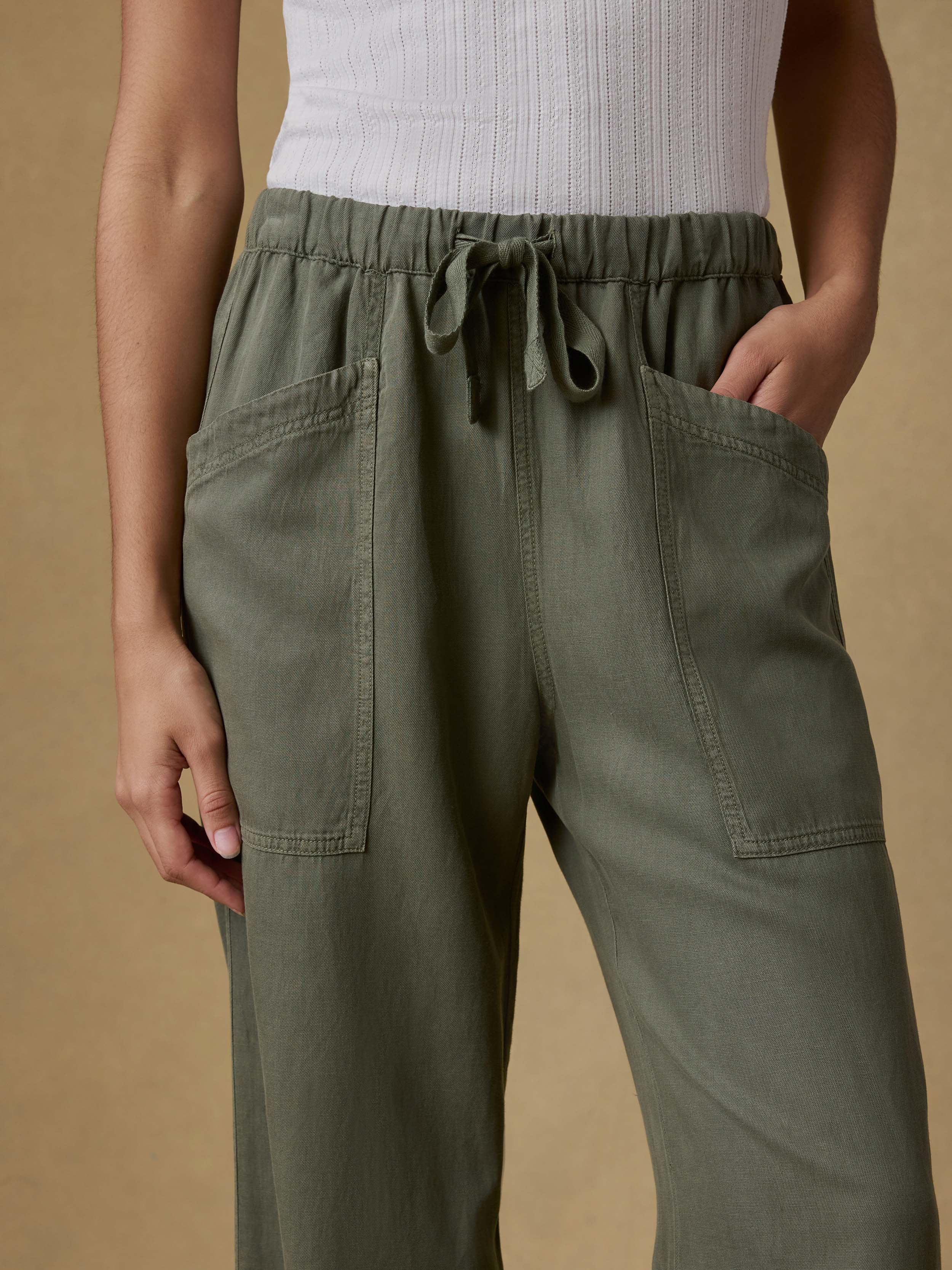 Topanga Drape Pant - Thyme | Faherty Brand