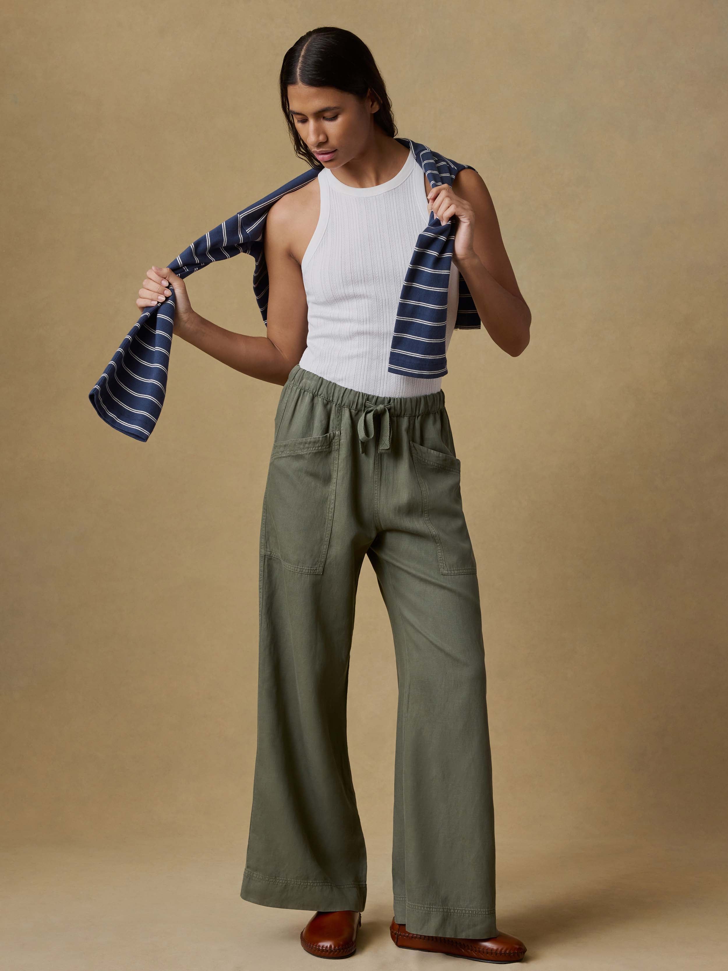 Topanga Drape Pant - Thyme | Faherty Brand