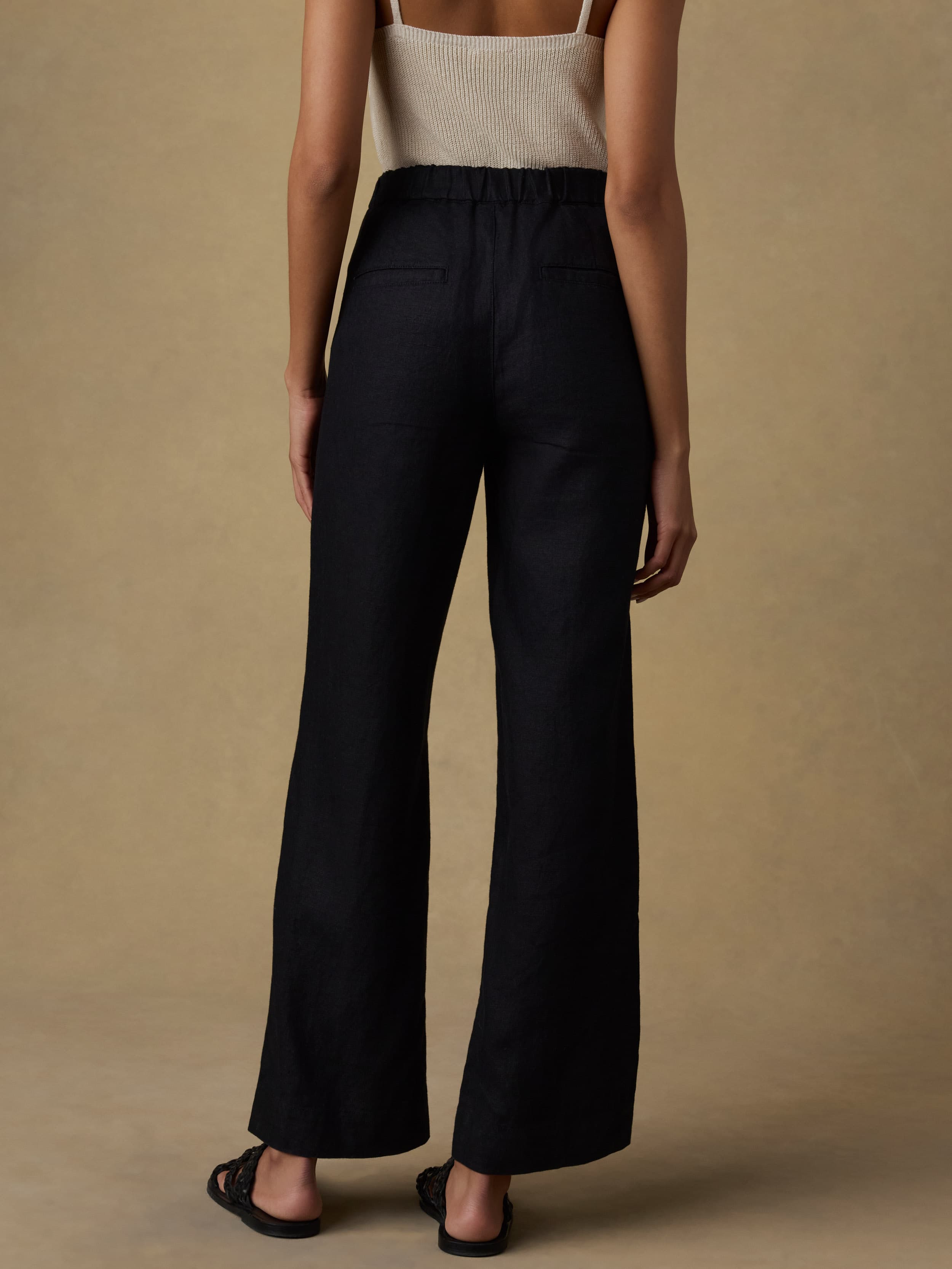 Sun Strider Linen Pant - Black | Faherty Brand