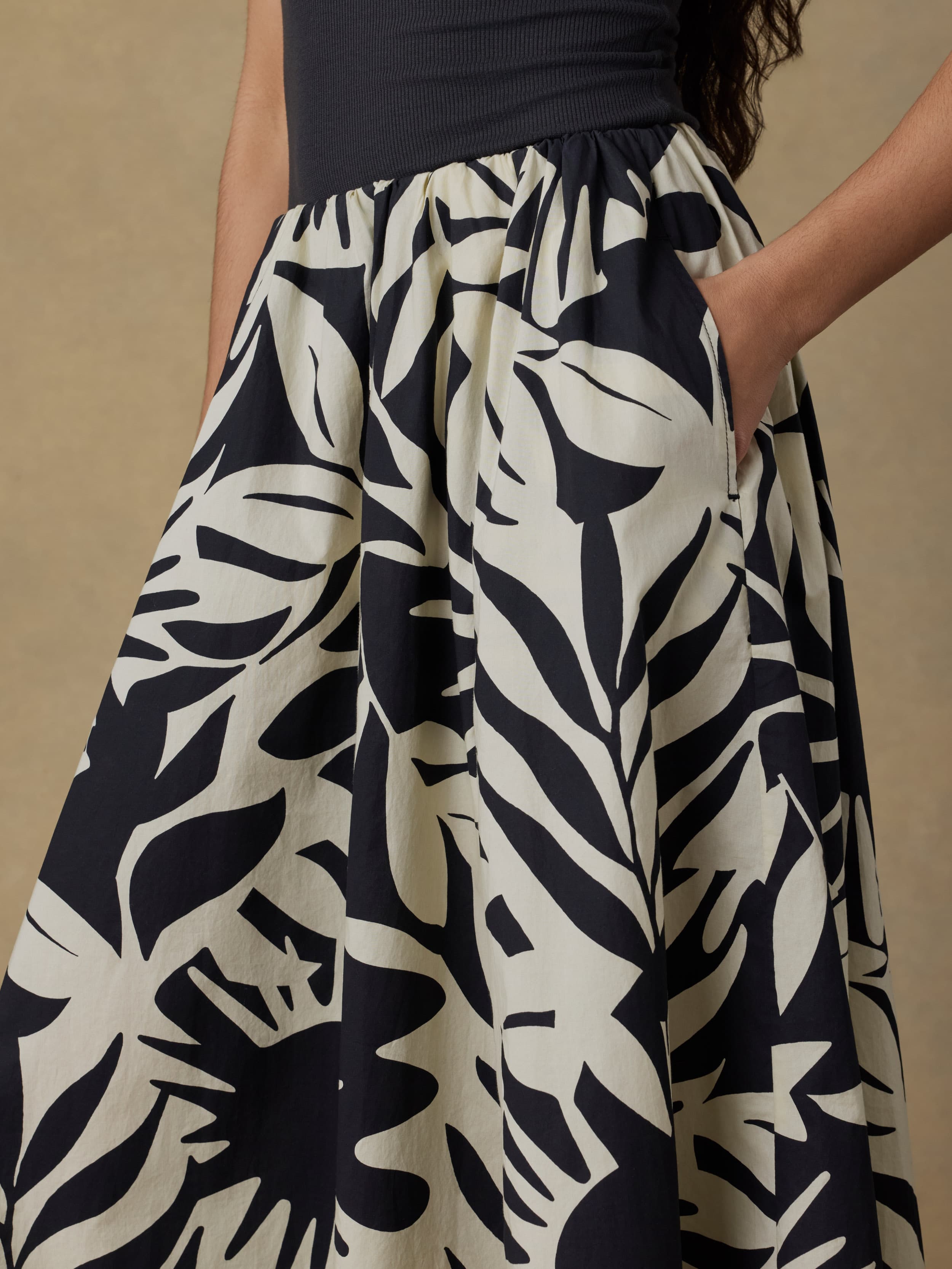 Coastal Poplin Nera Skirt - Garden Sonata | Faherty Brand