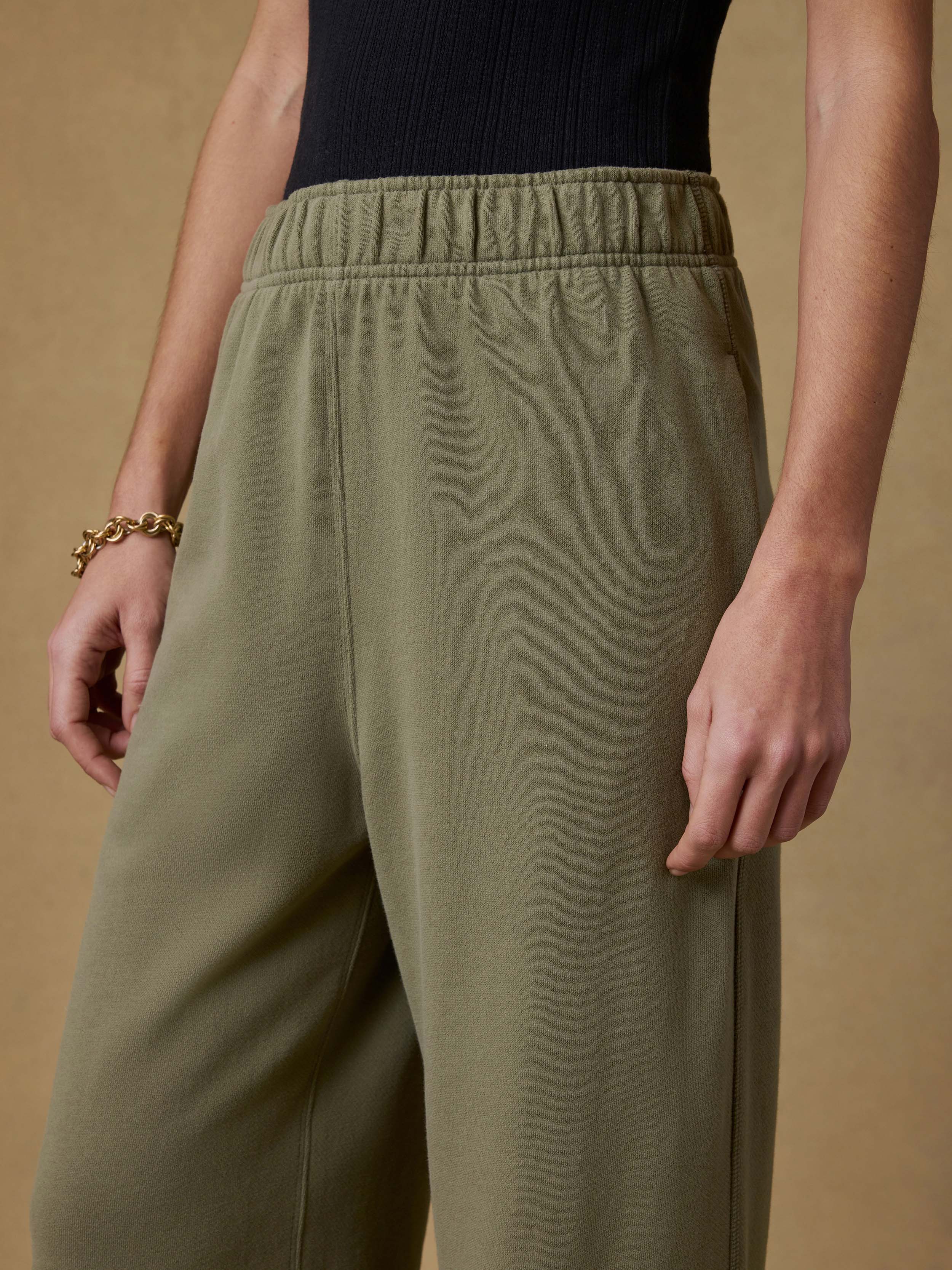 High Standard Fleece Wide Leg Sweatpant - Island Olive | Faherty Brand