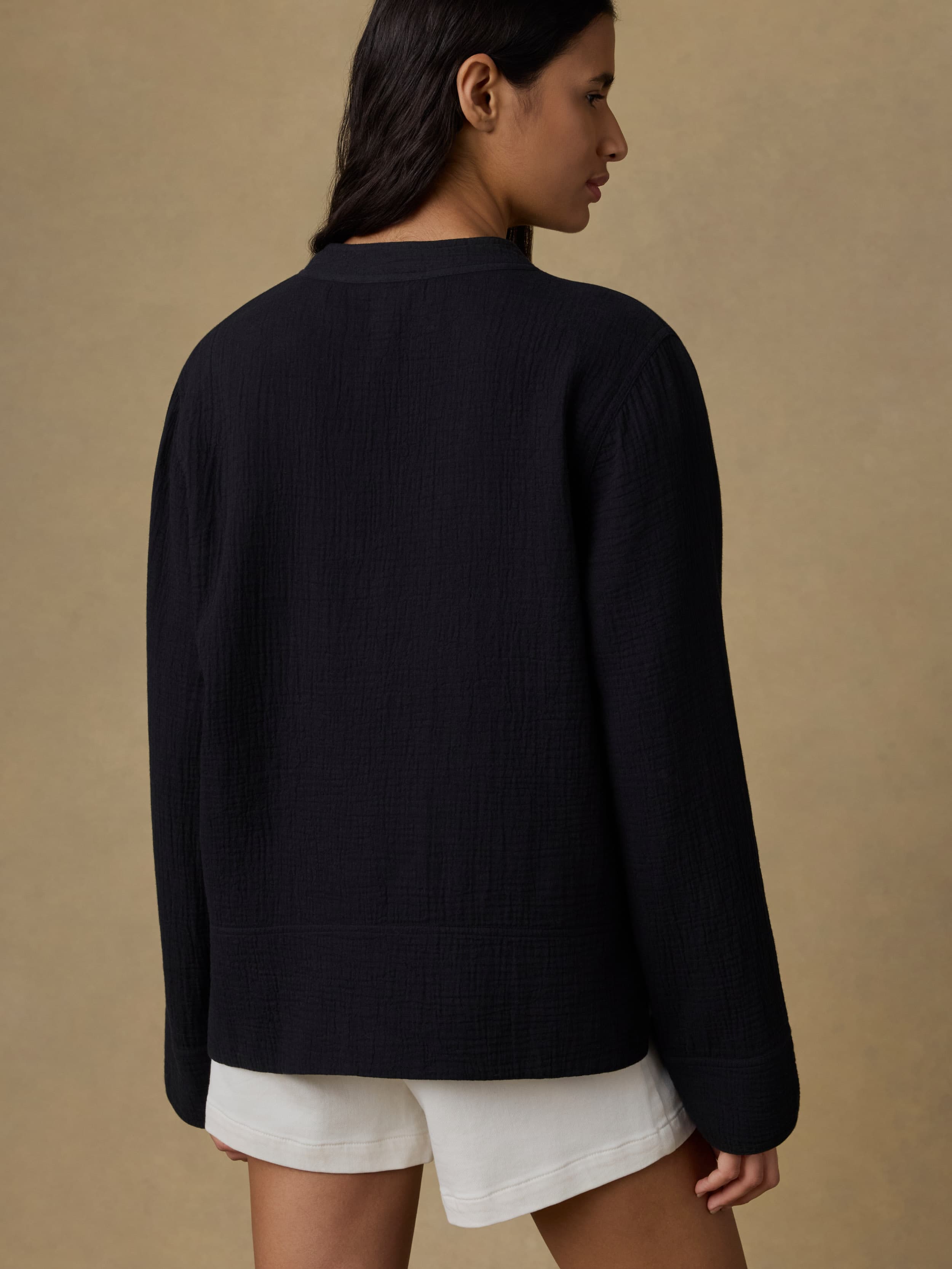 Dune Cotton Gauze Harbor Top - Black | Faherty Brand