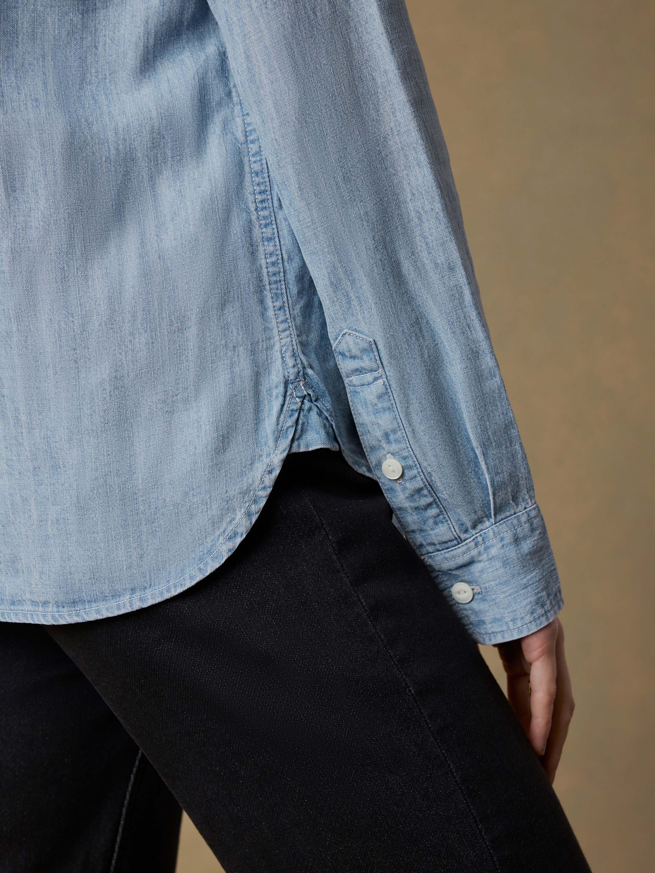 Tried & True Chambray Classic Shirt - Mid Wash | Faherty Brand