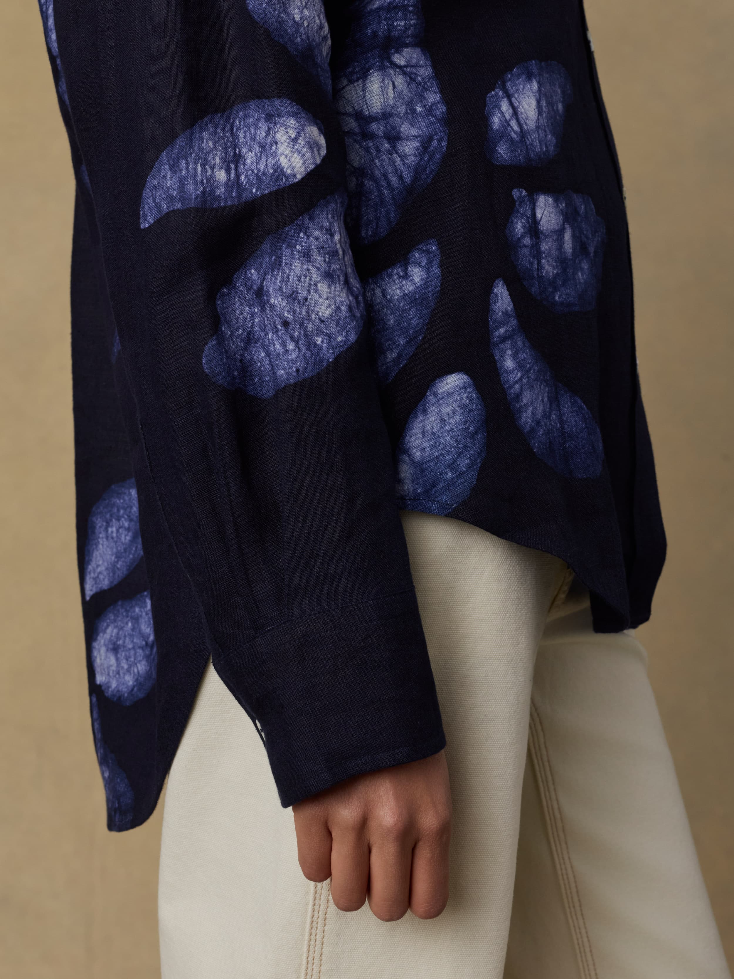 Mia Relaxed Shirt - Midnight Batik Floral | Faherty Brand