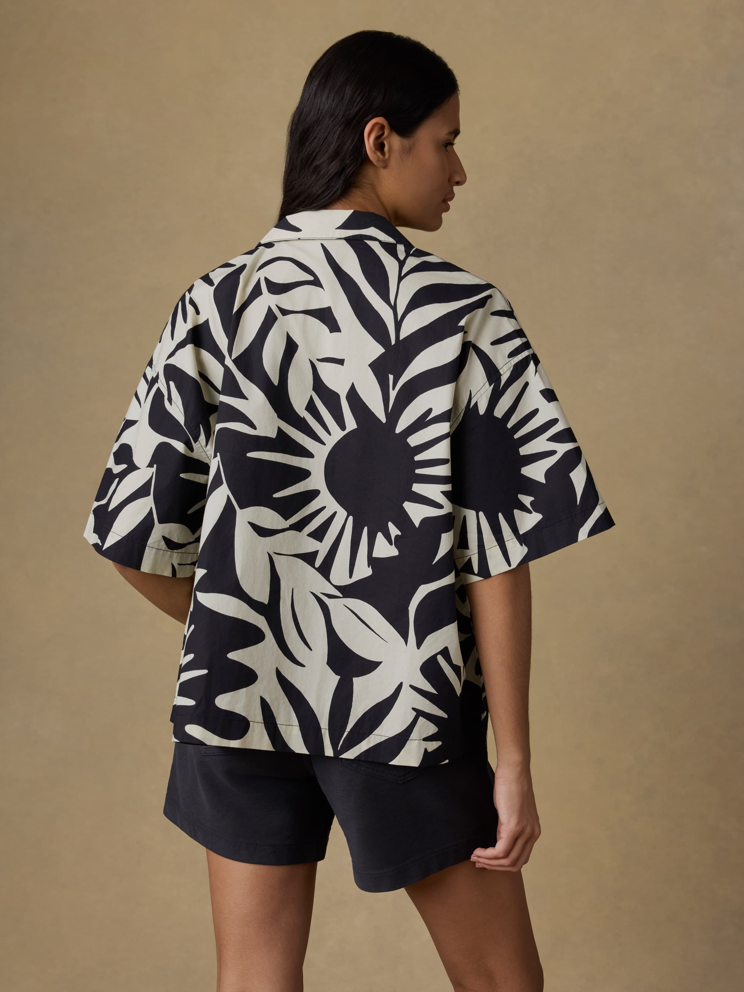Coastal Poplin Relaxed Camp Shirt - Garden Sonata | Faherty Brand