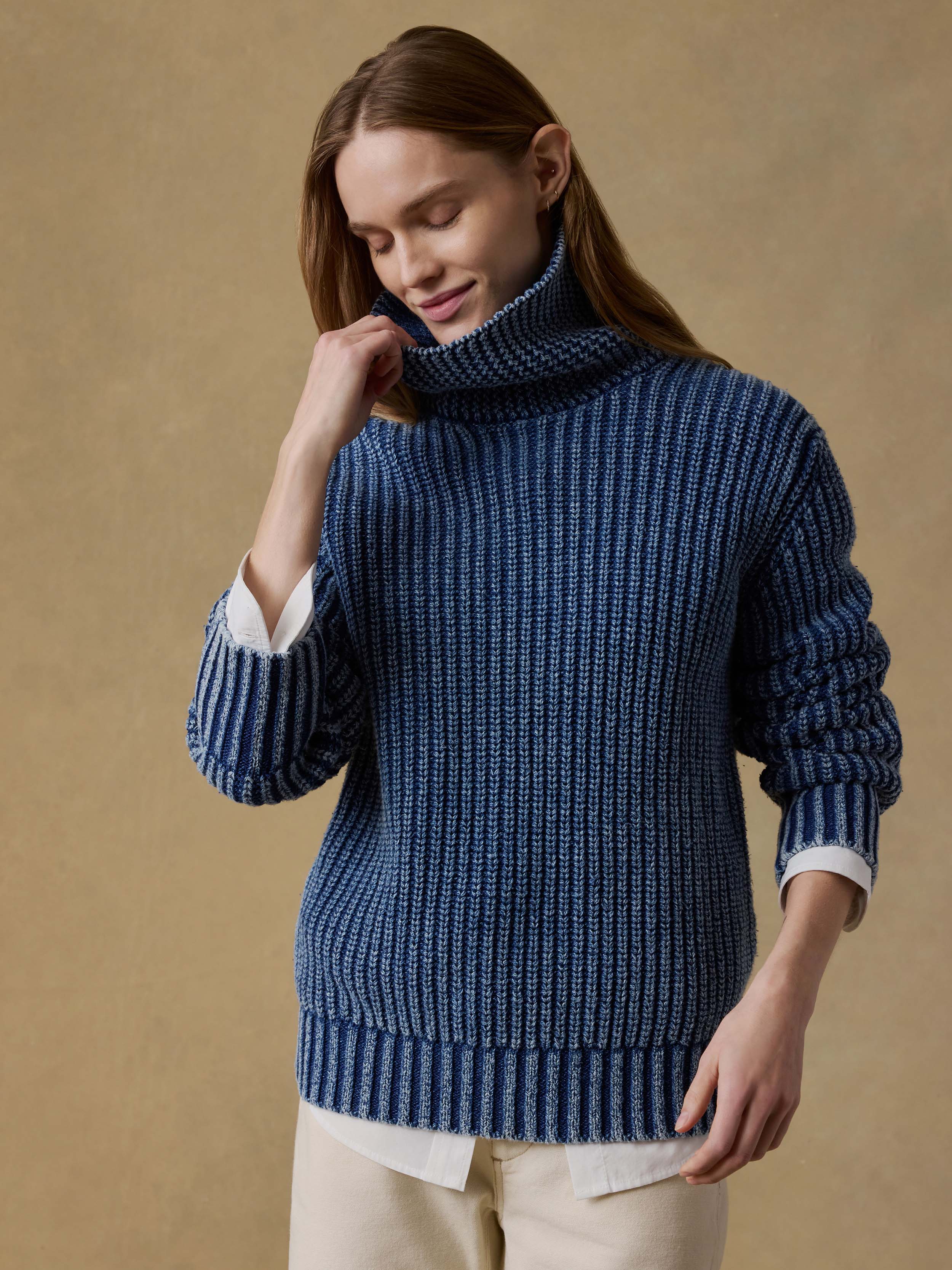 Sunwashed Cotton Oversized Turtleneck Sweater - Windcliff Indigo Wash | Faherty Brand