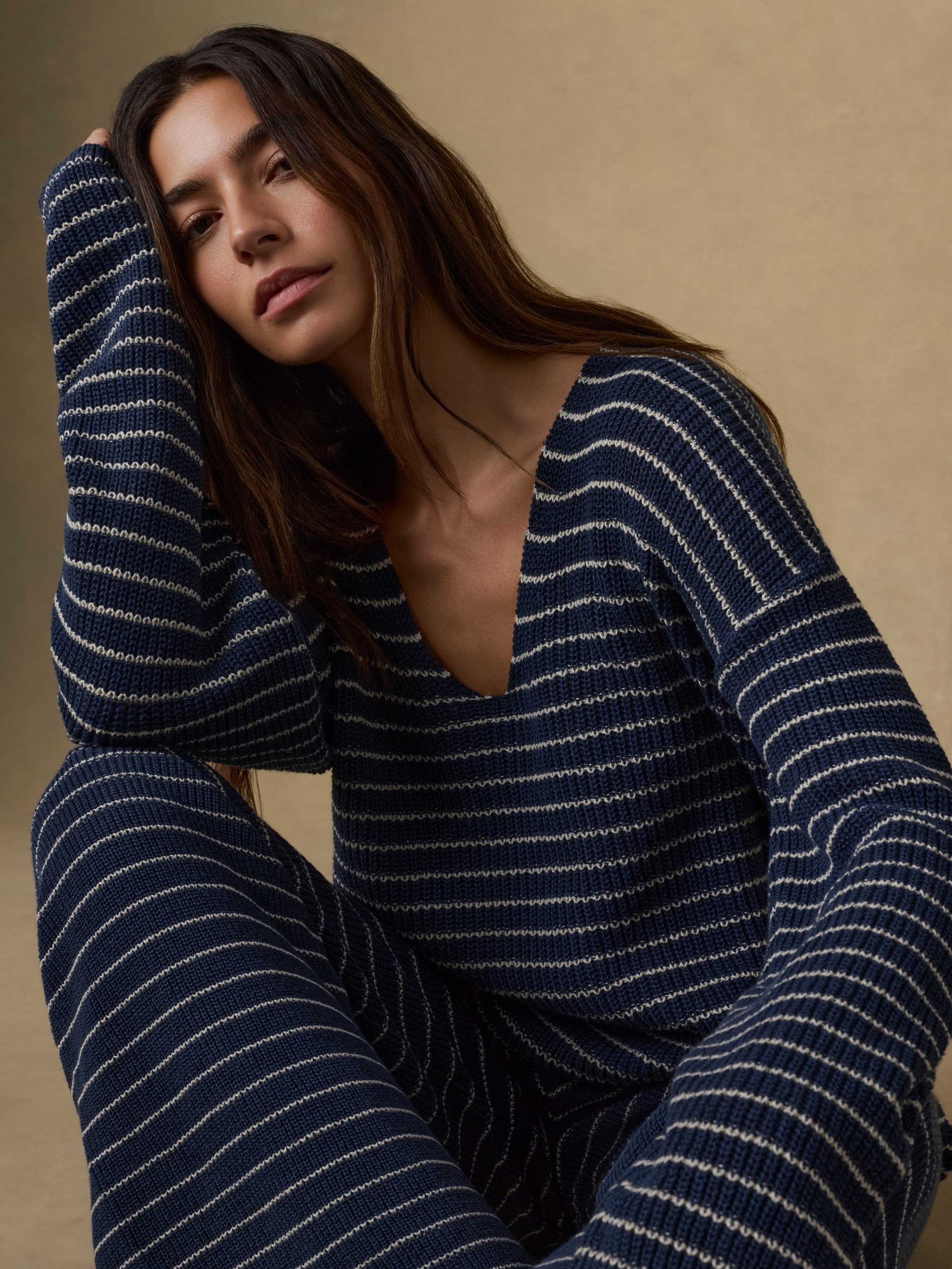 Miramar Linen Deep V Sweater - Navy Stripe | Faherty Brand