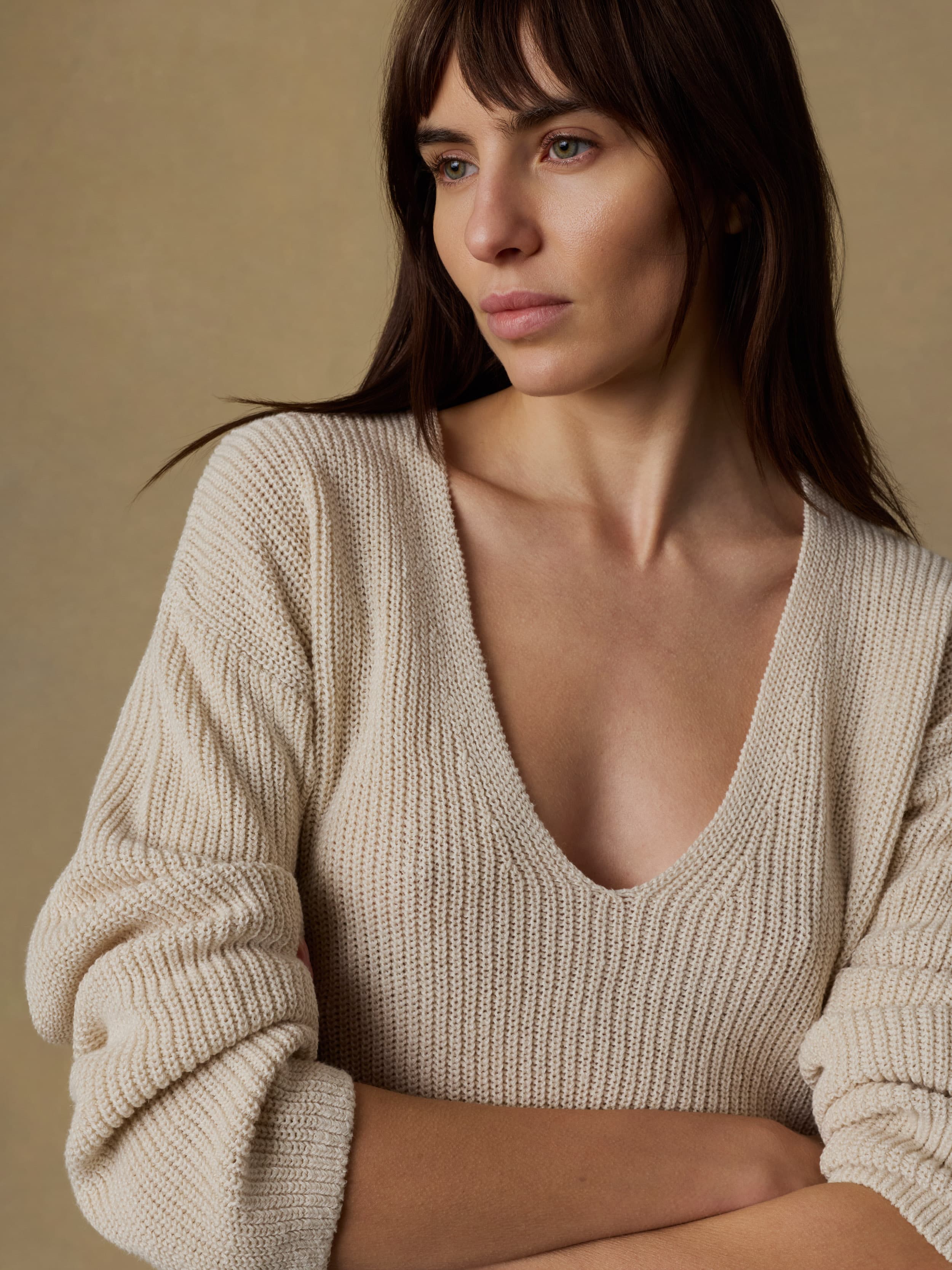 Miramar Linen Deep V Sweater - Summer Sand | Faherty Brand