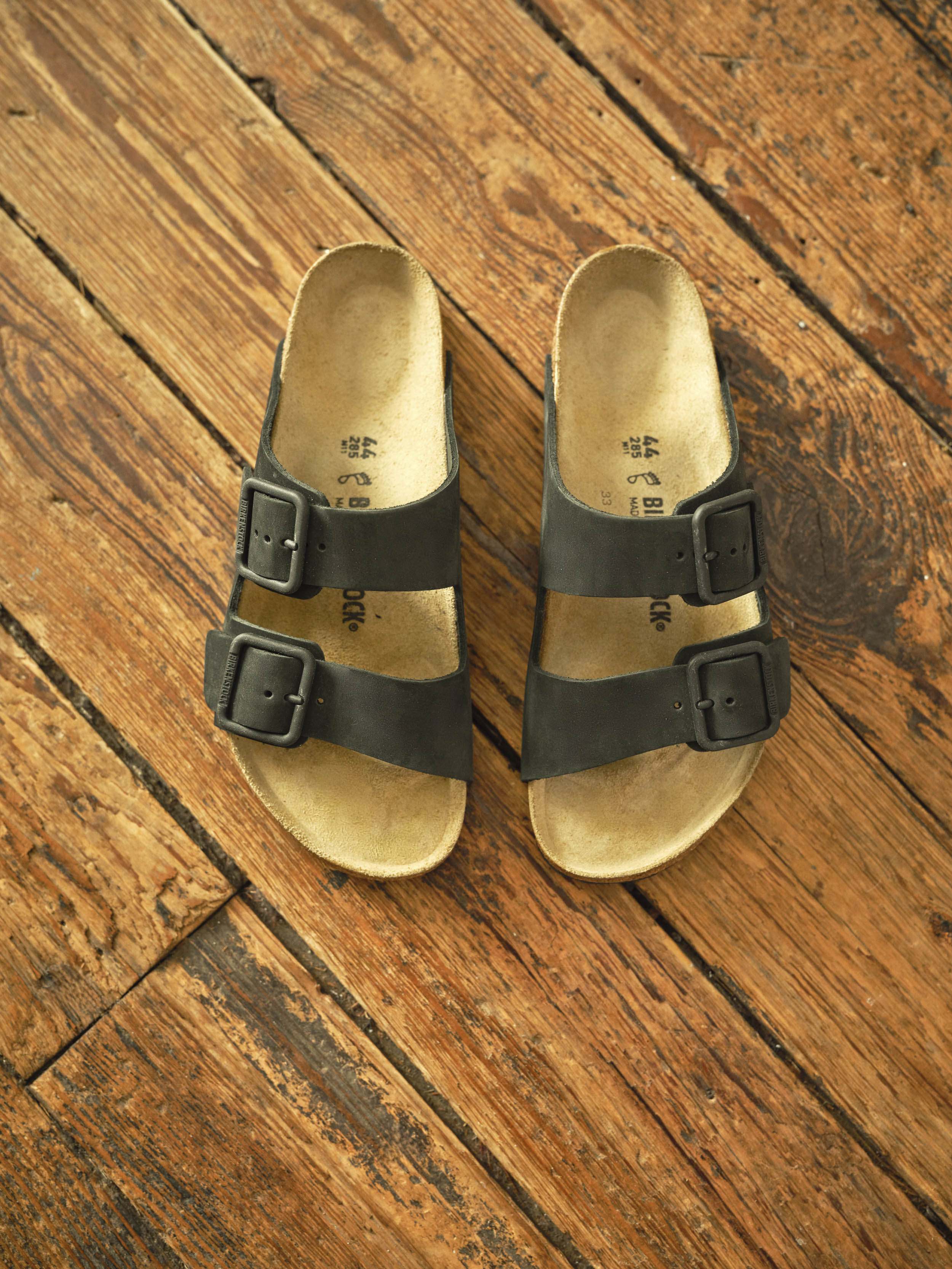 Arizona Wire Buckle - Black | Faherty Brand