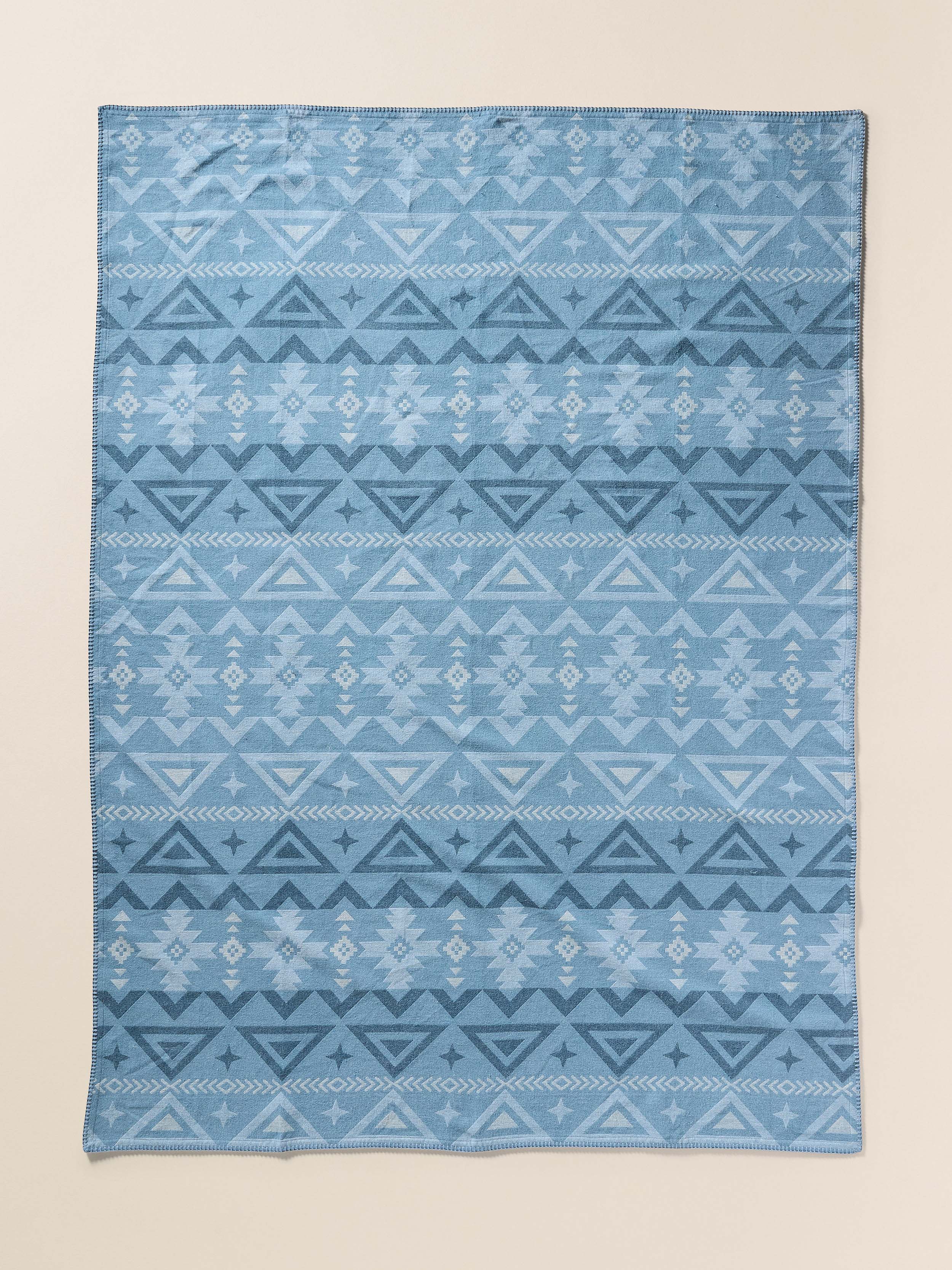 Doug Good Feather Adirondack Blanket - Chambray North Star | Faherty Brand