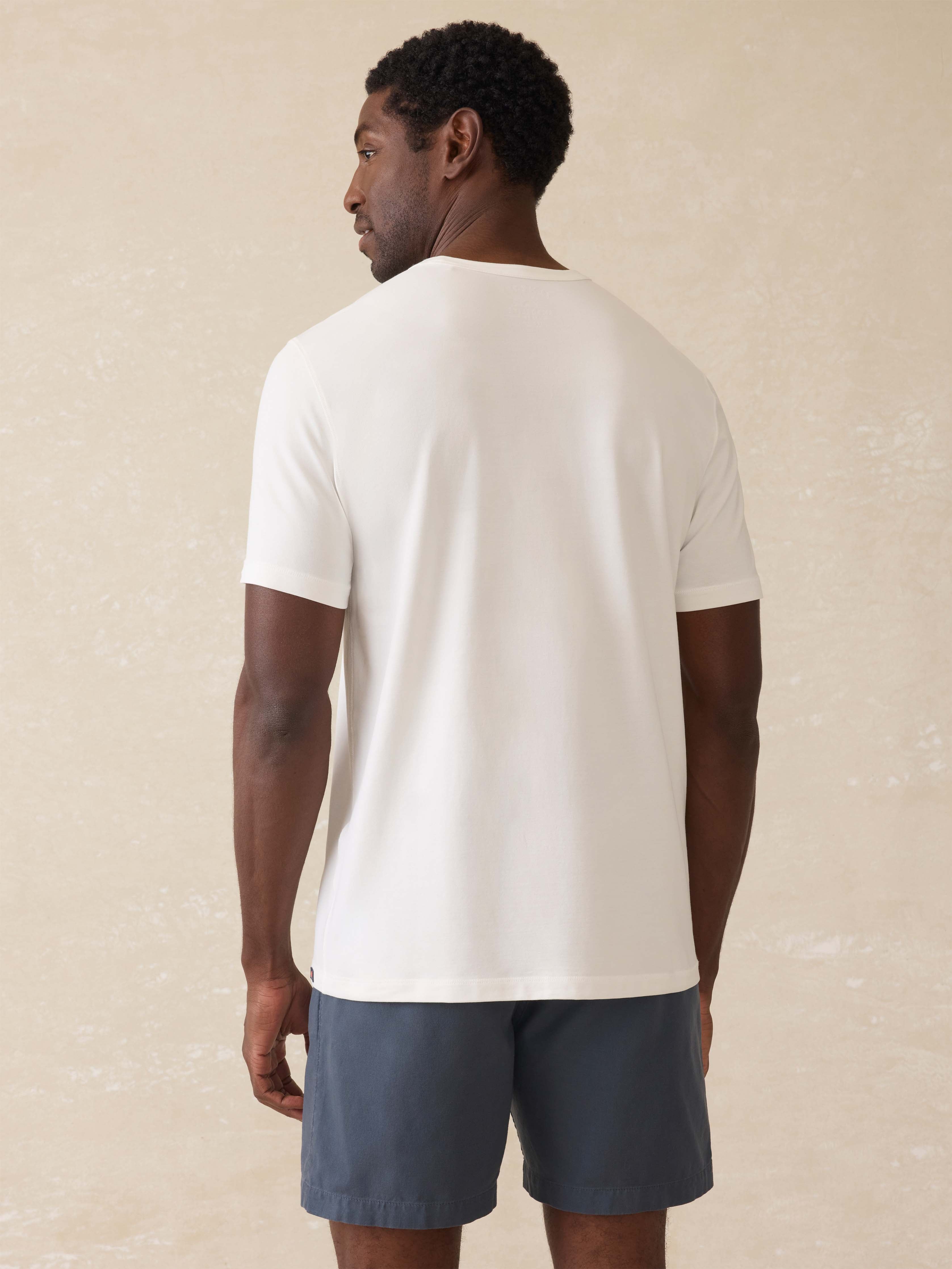 Short-Sleeve Shorelite UPF Tee - White Surf Stripe | Faherty Brand