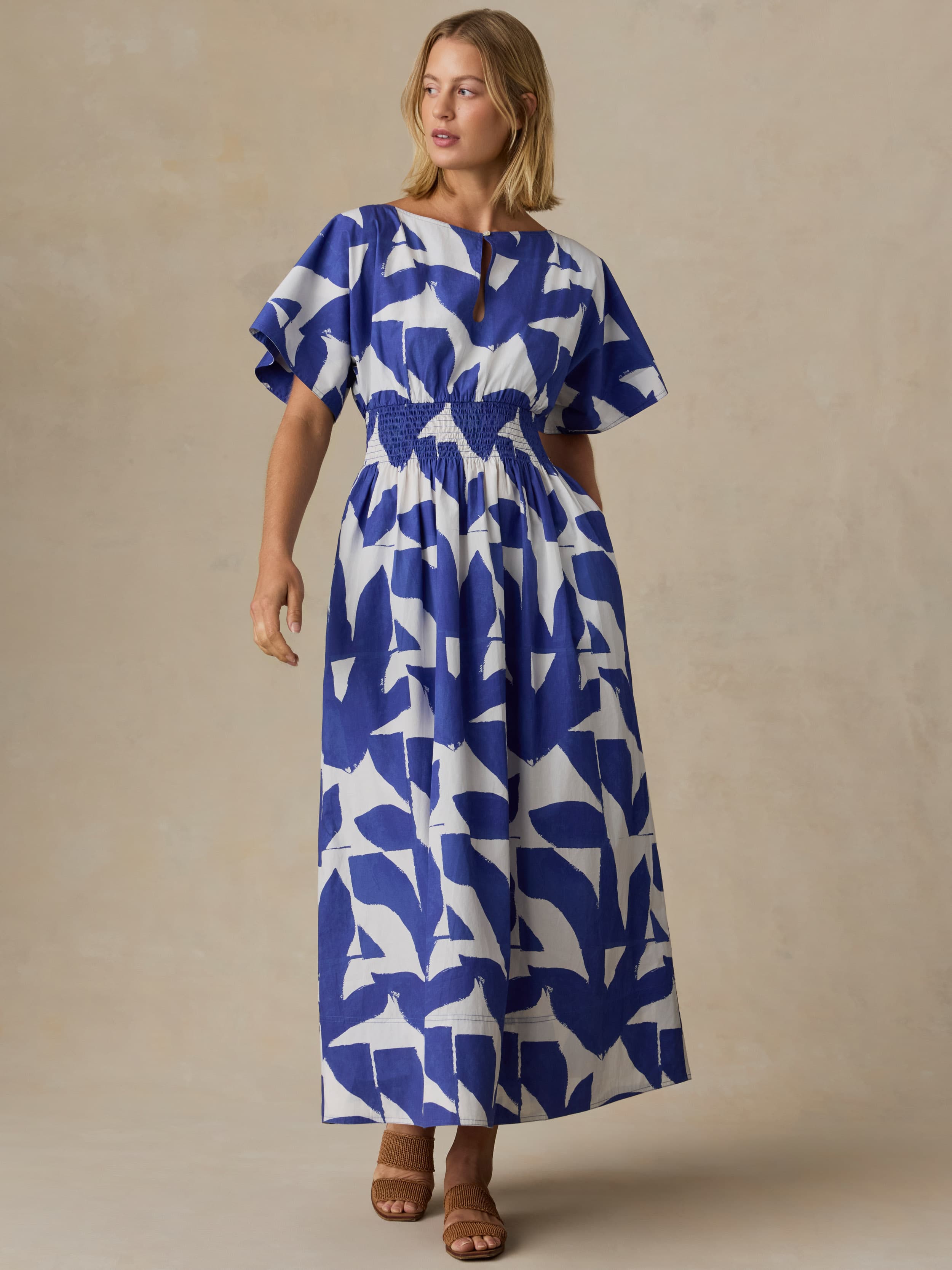 Coastal Poplin Elia Smocked Dress - Summer Leaf | Faherty Brand
