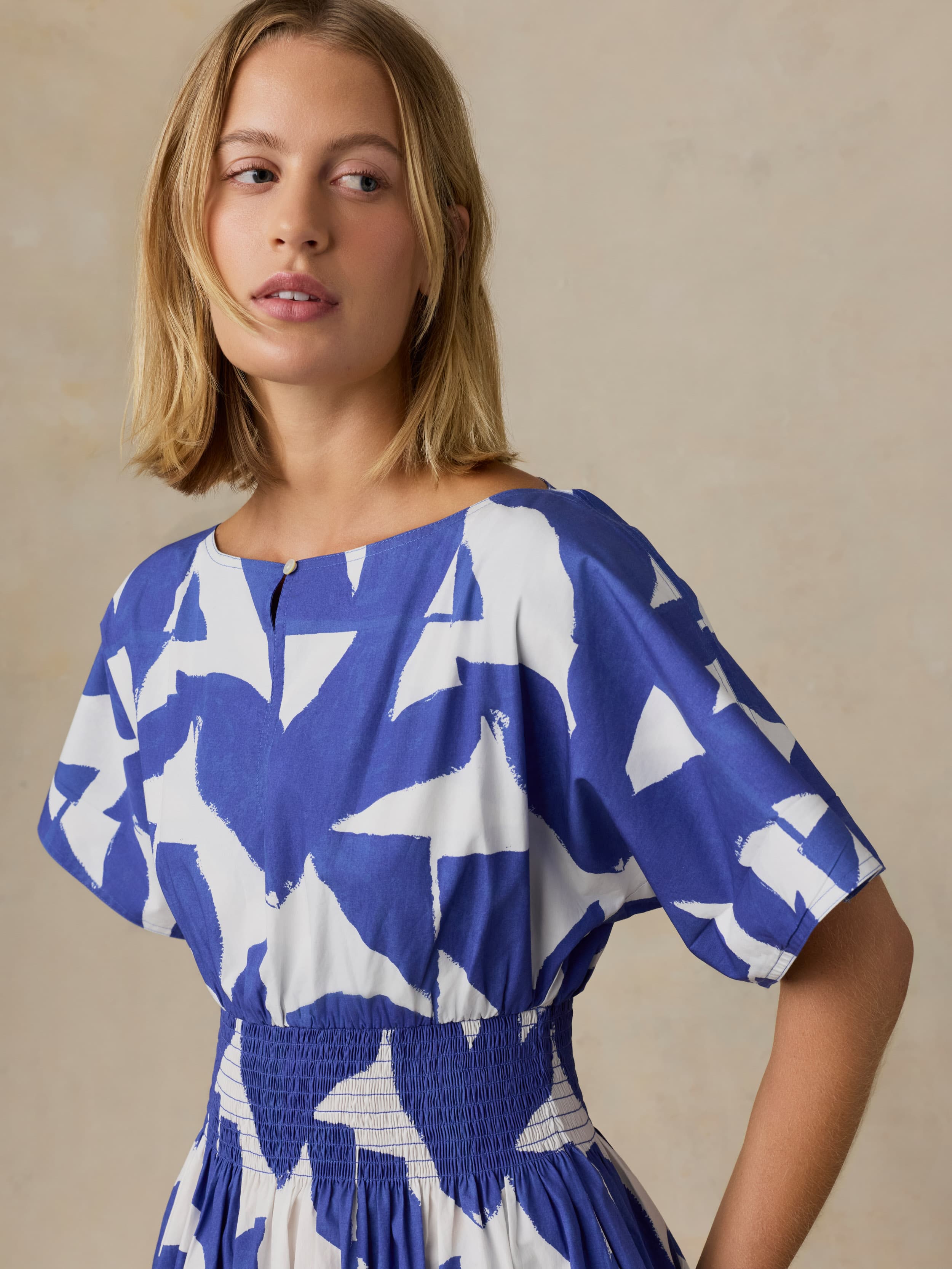 Coastal Poplin Elia Smocked Dress - Summer Leaf | Faherty Brand