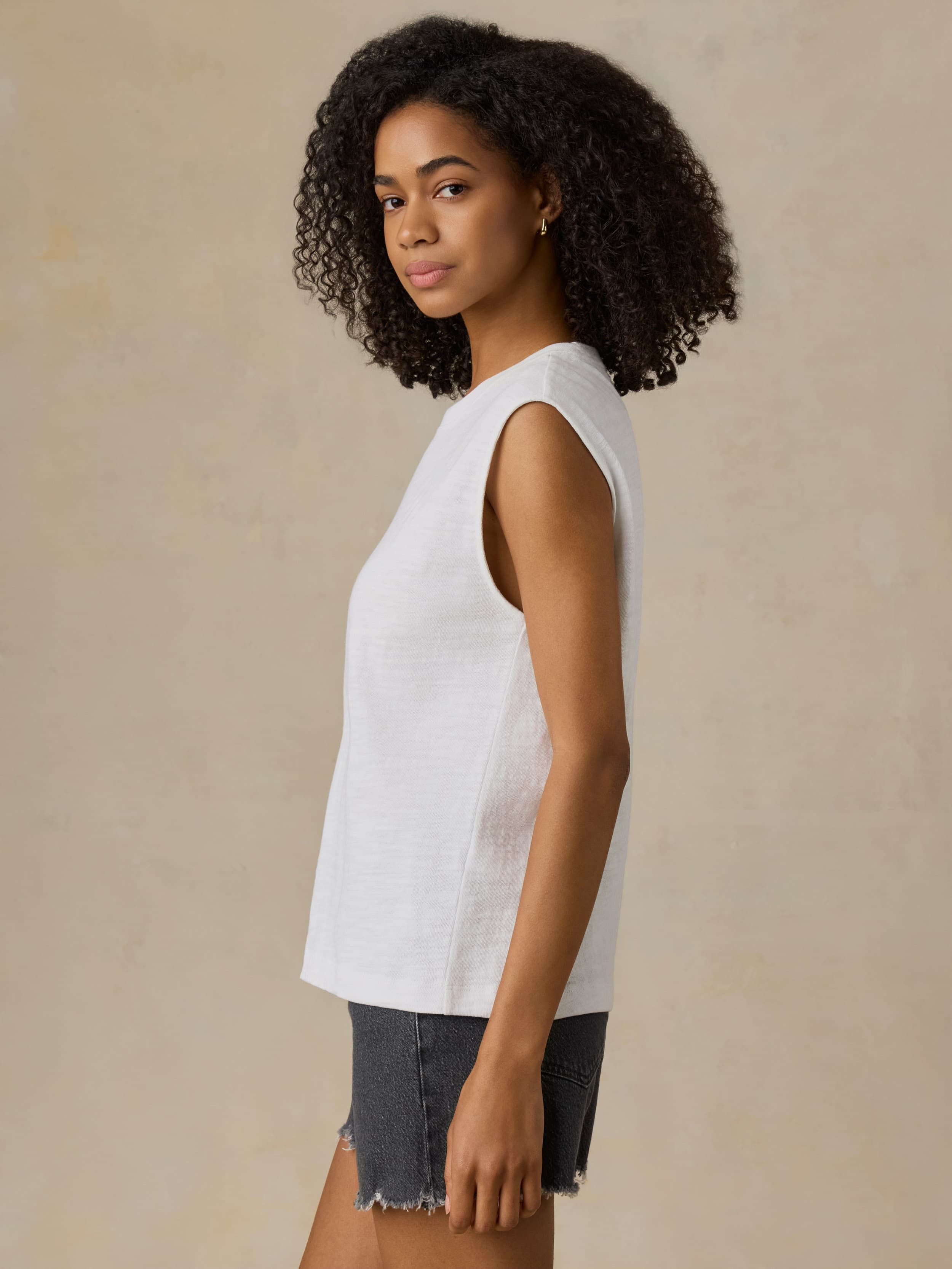 Sunwashed Slub Muscle Tank - White | Faherty Brand