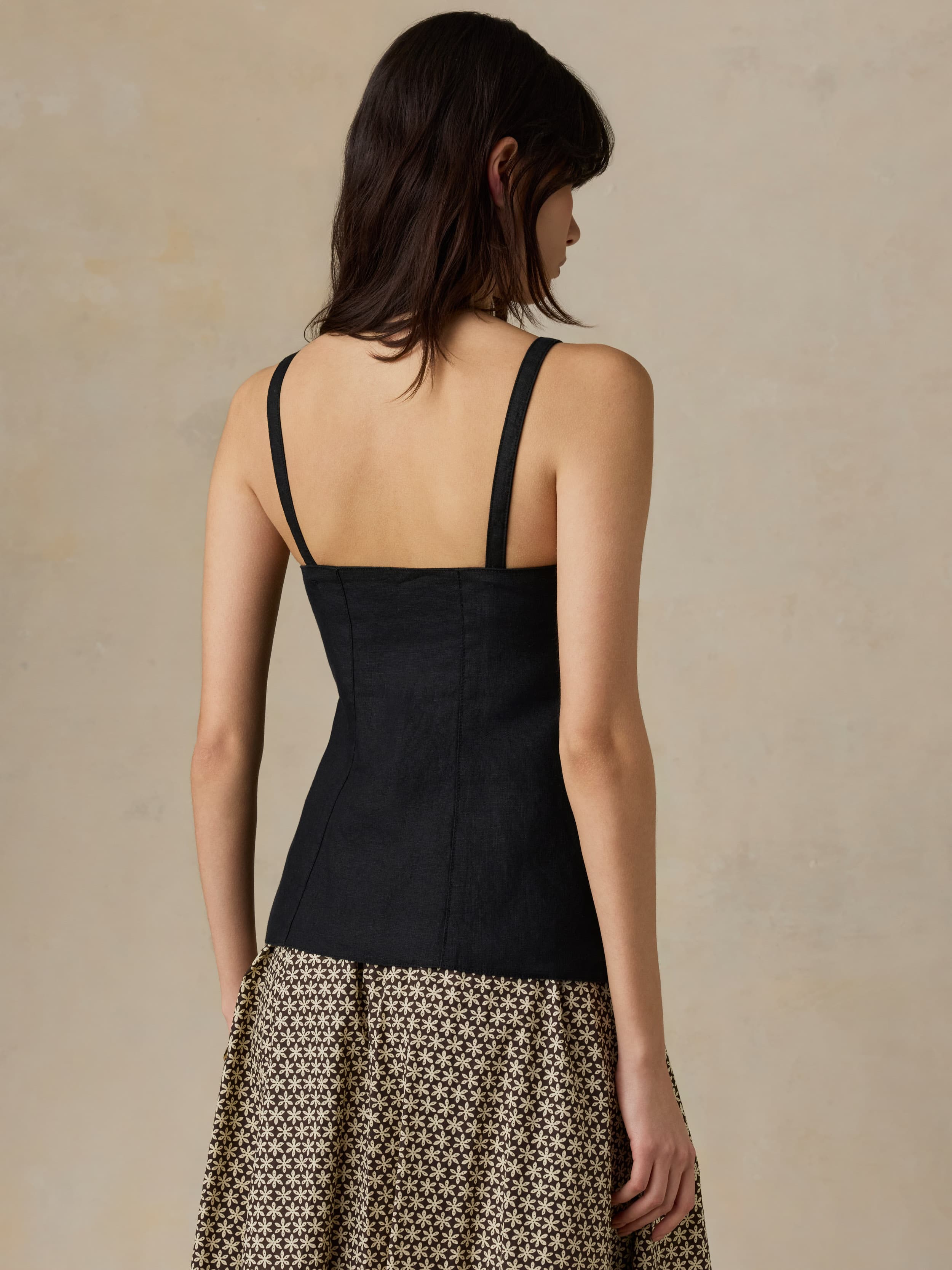 Sun Strider Milo Vest - Black | Faherty Brand