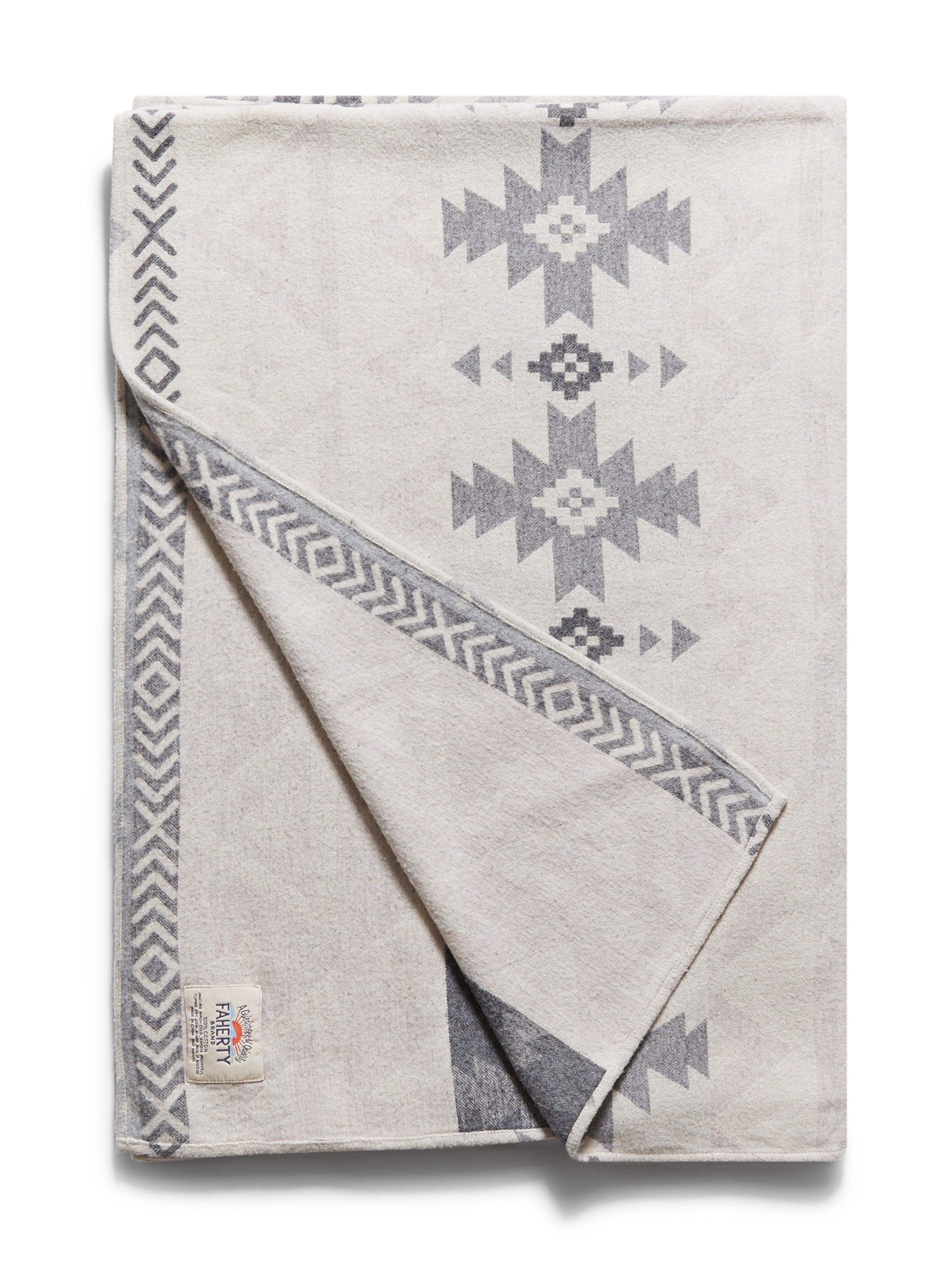 Doug Good Feather Adirondack Blanket - Ivory North Star | Faherty Brand
