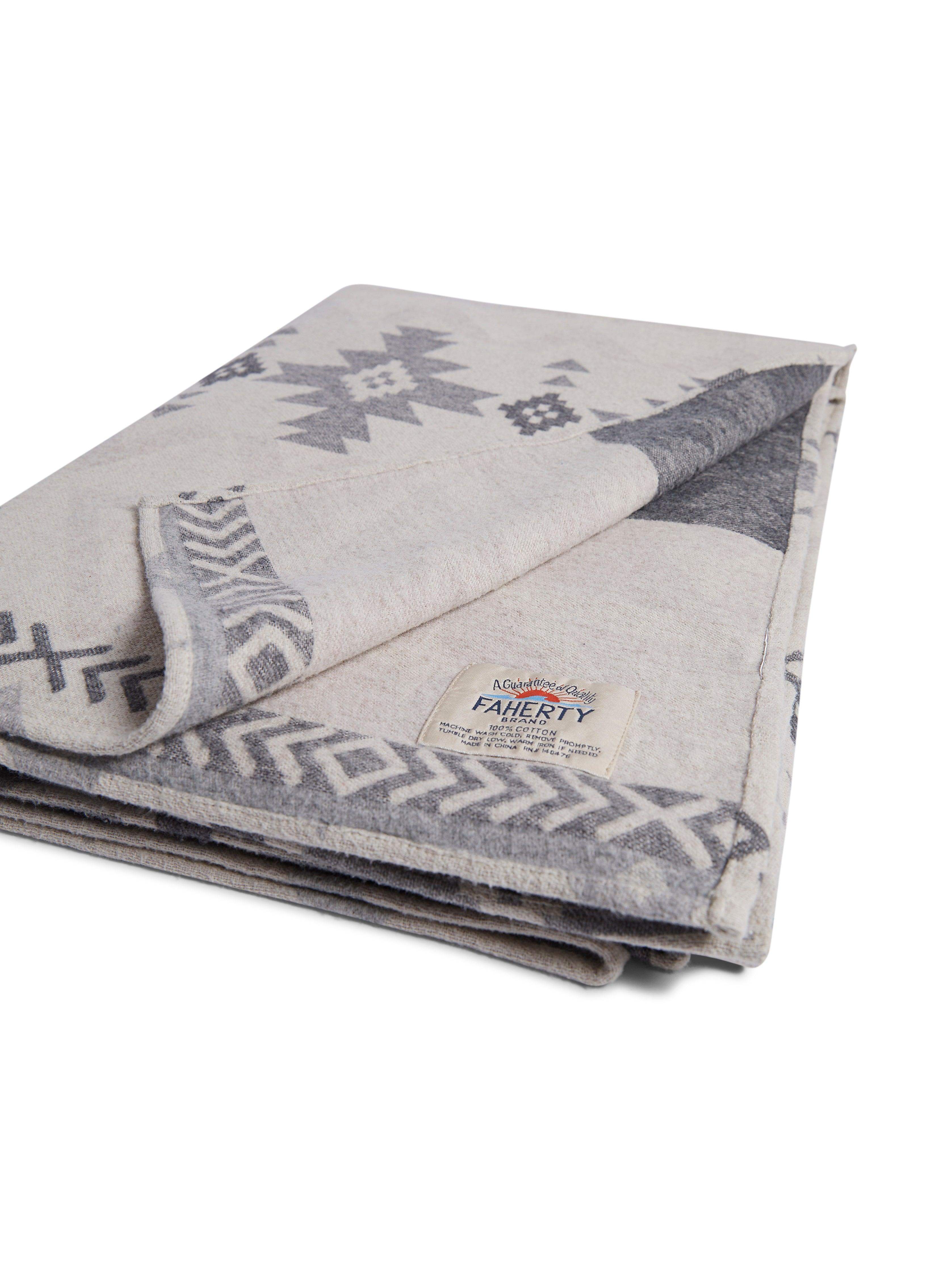 Doug Good Feather Adirondack Blanket - Ivory North Star | Faherty Brand
